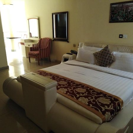 Jobyco Hotel Santeo Екстер'єр фото