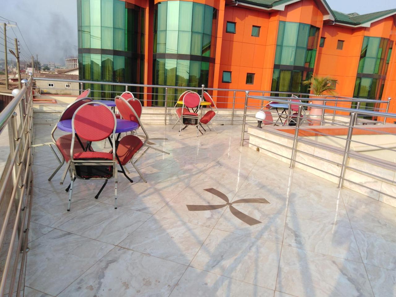 Jobyco Hotel Santeo Екстер'єр фото